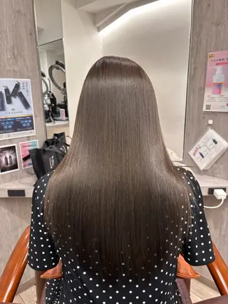 ロング ホソダ ルミのヘアスタイル