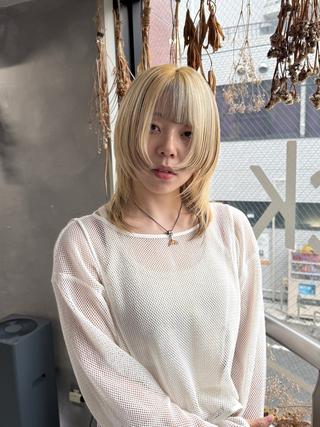 セミロング ウルフ レイヤー パーマ🪐MANAのヘアスタイル