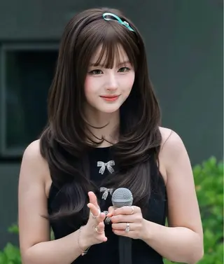 セミロング カラー ラベンダー💜グレー 🩶ミント‪💚のヘアスタイル