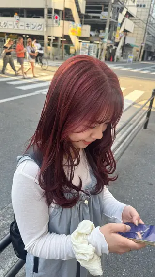 ロング カラー 松谷 美和のヘアスタイル