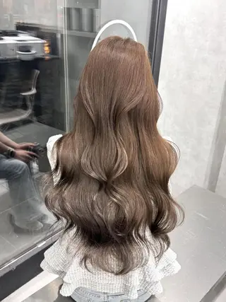 ロング カラー レイヤー/艶カラー FOCUSJAPANのヘアスタイル