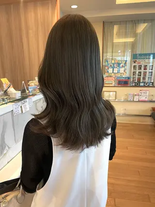 セミロング カラー 青沼夏未/オリーブ/ 寒色カラーのヘアスタイル
