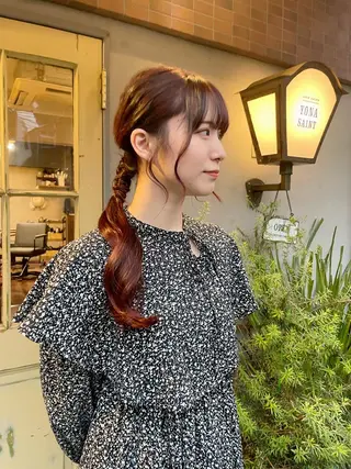 ロング ヘアアレンジ KURIA/ブリ ーチ/ダブルカラーのヘアスタイル