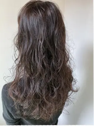 ロング パーマ 【海外風ヘア、 似合わせ】KAEDEのヘアスタイル