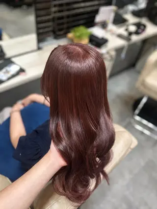 ロング カラー 羽成 優衣菜のヘアスタイル