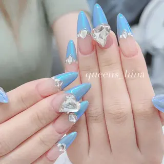 ネイル Queens テイのネイルデザイン
