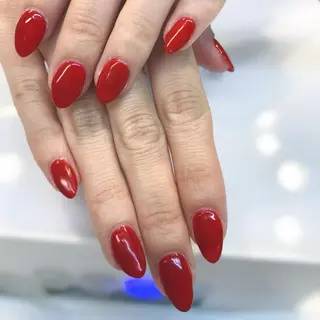 ネイル リスブラン🌱 IKUMIのネイルデザイン