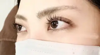 マツエク・マツパ EMINAL MANAMIの眉毛・アイブロウイメージ
