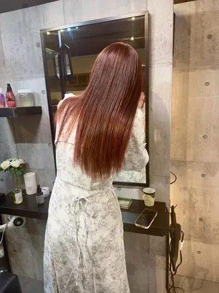 ロング TAKAMI 髪と爪を同時に施術のネイルデザイン