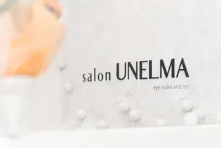 ネイル salon UNE LMA見習いスタッフのネイルデザイン