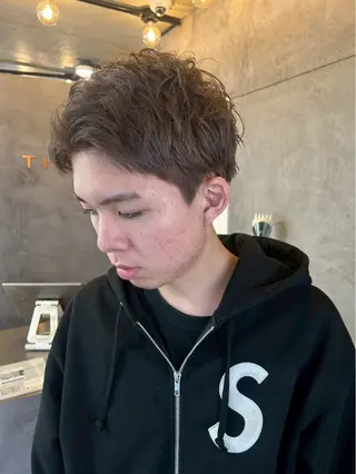 カラー メンズ 山口 なおのヘアスタイル