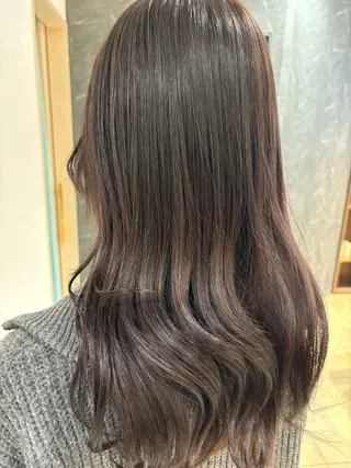 カラー 守谷 奏穂のヘアスタイル