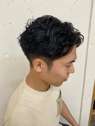 パーマ メンズ 赤嶺 毅史のヘアスタイル