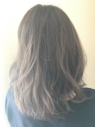 ミディアム カラー パーマ ヘアアレンジ IVY villa Suzu.のヘアスタイル