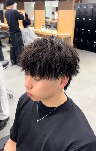 パーマ メンズ ツイスパ/シャドウ MANARUのヘアスタイル