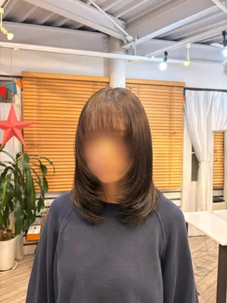ミディアム 綱川 琉生のヘアスタイル