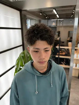メンズ つだけん|短髪& フェザーパーマ特化のヘアスタイル