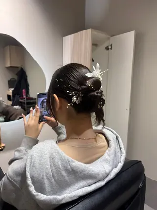 ミディアム NAVY 橋本心 縮毛矯正のヘアスタイル