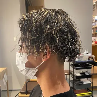 ミディアム カラー パーマ メンズ unopulir 景山 凌のヘアスタイル