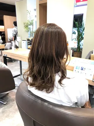 カラー 艶カラー🌟 透明感カラー🌟磯部のヘアスタイル