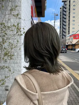 ミディアム カラー 【育休中】EARTH 荒井店HARUNAのヘアスタイル