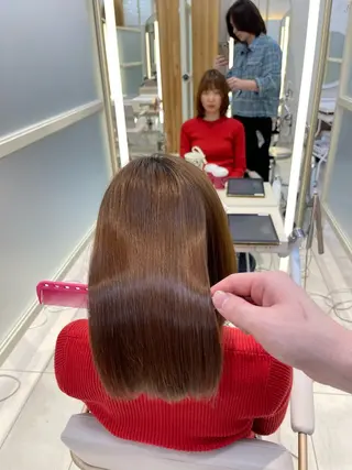 ミディアム 𝐑𝐞𝐨/透明感 𝐜𝐨𝐥𝐨𝐫のヘアスタイル