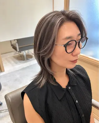 セミロング カラー 久木原 ゆりのヘアスタイル