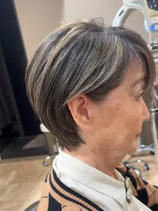 ショート グラングリーン大阪 savoirサキモトのヘアスタイル