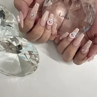 ネイル lavia🖤 ayumiのネイルデザイン