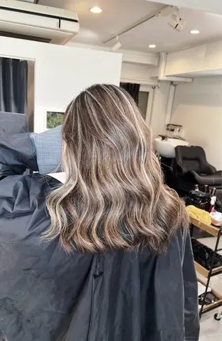 セミロング カラー 指名数No.1 /NAOYAのヘアスタイル
