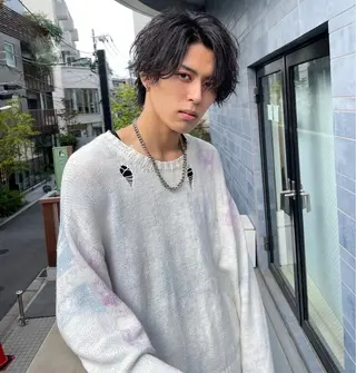 ミディアム メンズ ✨髪質改善✨ハイトー ンカラー⭐️藤沢のヘアスタイル
