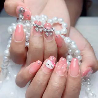 ネイル 🎀M nails✨ ビューティーのネイルデザイン