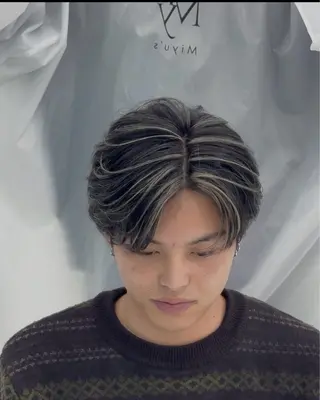 カラー メンズ 高崎 堅心のヘアスタイル