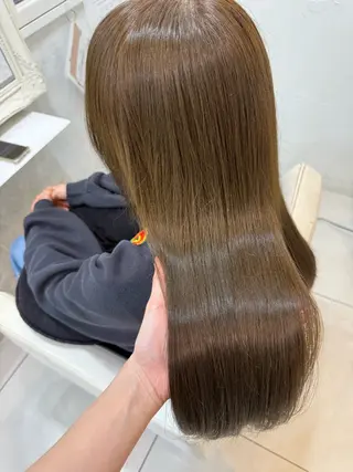 セミロング カラー 透明感カラー🫧ヘア セット🫧松本菜月の眉毛・アイブロウイメージ