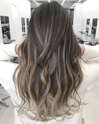 セミロング カラー ブリーチ 透明感HIDEのヘアスタイル