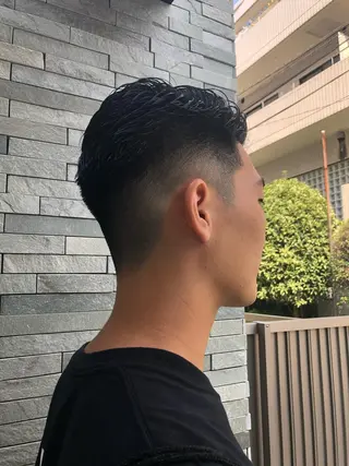 ショート 鈴木 孝治のヘアスタイル