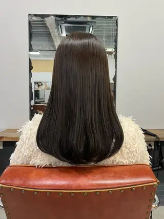 セミロング カラー loty shionのヘアスタイル