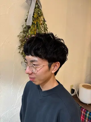 ショート カラー パーマ メンズ 靏 美咲のヘアスタイル