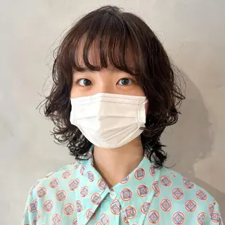 ミディアム パーマ デザインカラー/パー マ🦖外岡咲希🦖のヘアスタイル
