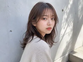 カラー Arisa /アシスタントのヘアスタイル