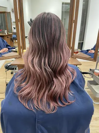 セミロング カラー ブリーチ👩🦳/ ✂︎MANAMIのヘアスタイル