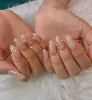 ネイル 伊藤 菜緒のネイルデザイン
