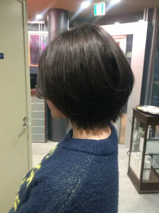 ショート カラー 杏華レイヤー/ パーマ/ハイトーンのヘアスタイル