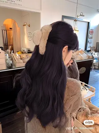 ロング カラー ラベンダー💜 グレージュ🩶のヘアスタイル