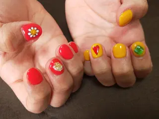 ネイル はばすみれ🎀ﾈｲﾙ 光ﾌｪｲｼｬﾙ ﾍｱのネイルデザイン