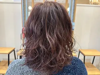 セミロング パーマ かわにし ゆきのヘアスタイル