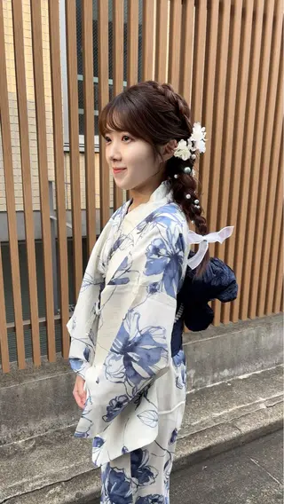 ロング カラー ヘアアレンジ yukimi .のヘアスタイル