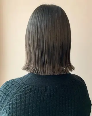 ショート カラー hubhair レイヤー/透明感のヘアスタイル