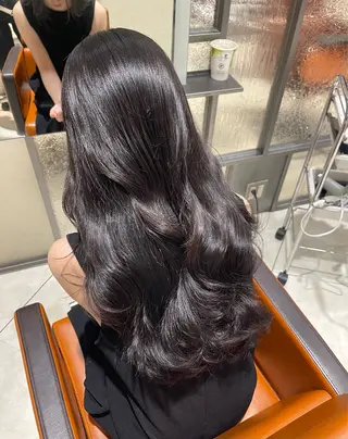 ロング 前田 彩良のヘアスタイル