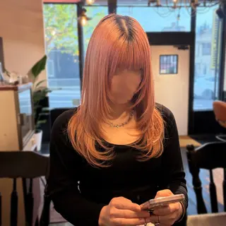 セミロング スズキ リコのヘアスタイル